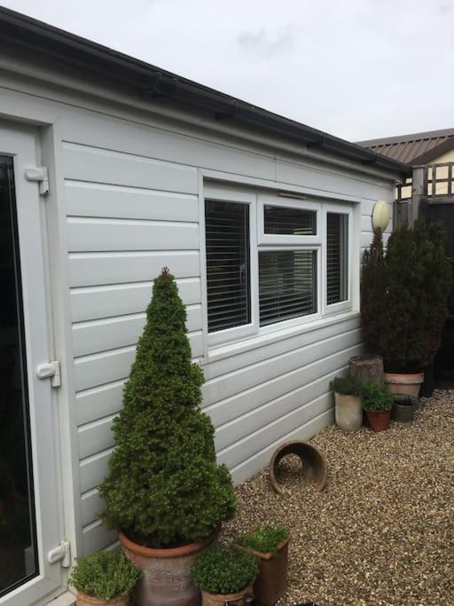 Herb Garden Bungalow Villa Nazeing Exteriör bild